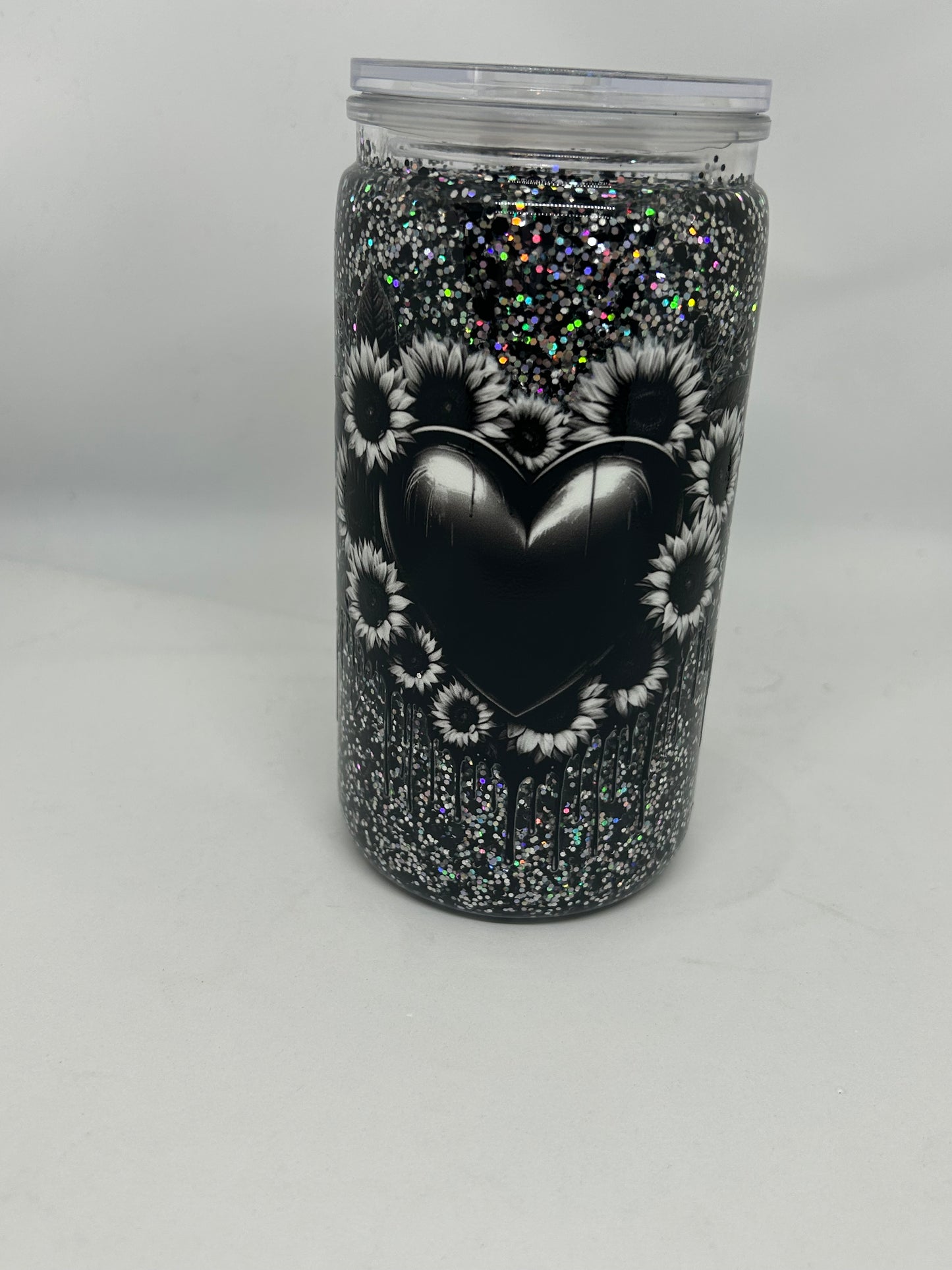 16oz black Heart Snowglobe